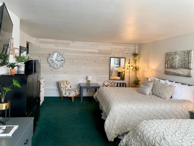 Moose Creek Lodge & Suites Cody Quarto foto