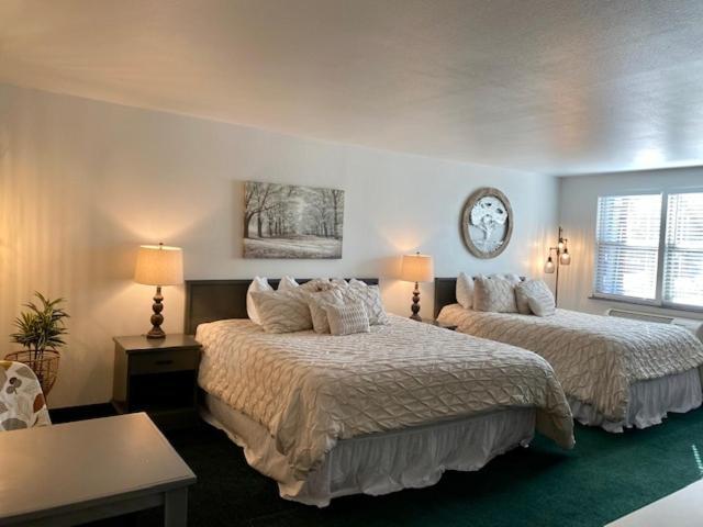 Moose Creek Lodge & Suites Cody Quarto foto